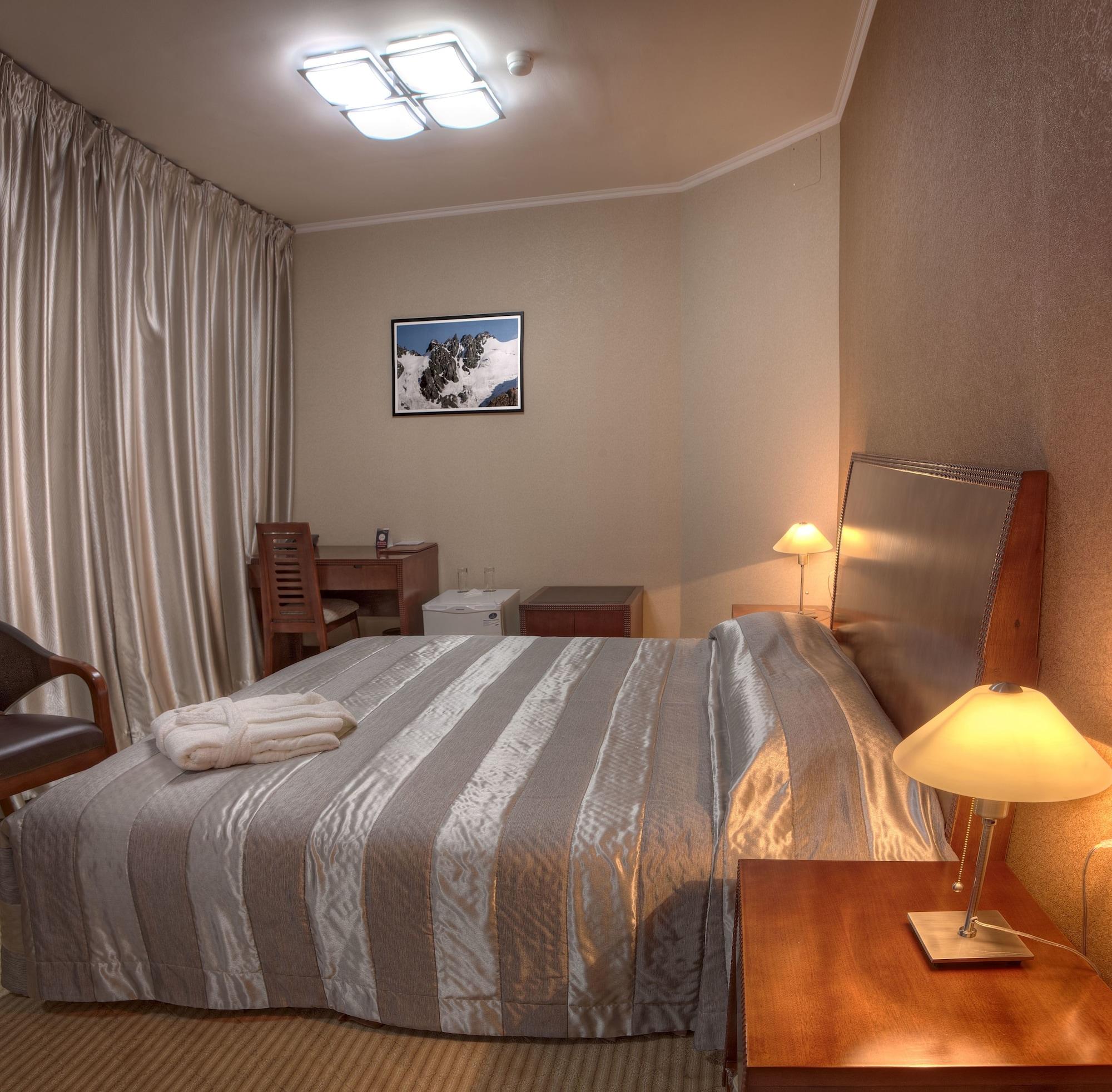 Voyage Hotel Almatý Habitación foto
