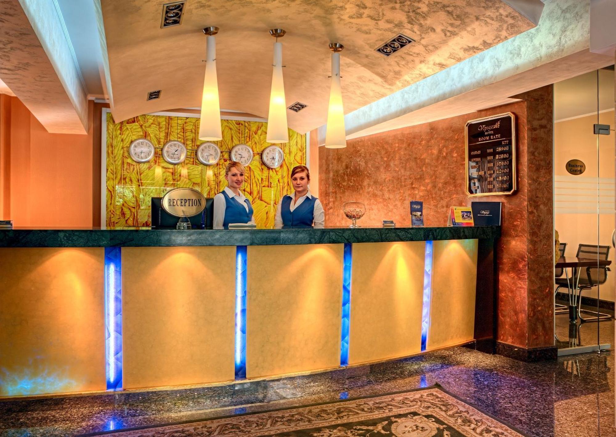 Voyage Hotel Almatý Exterior foto